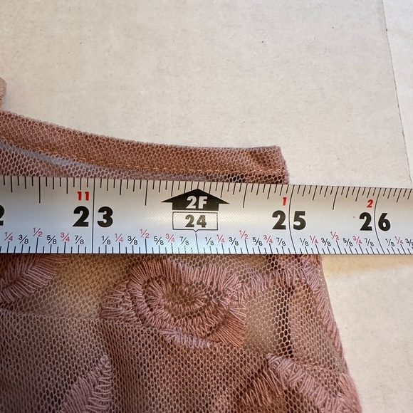 NWT Torrid Women’s 2X Taupe Sheer Mesh Embroidered Ruffle Sleeveless Blouse - Picture 10 of 11